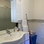 Yellow House Апартаменты *