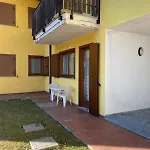 Yellow House Апартаменты