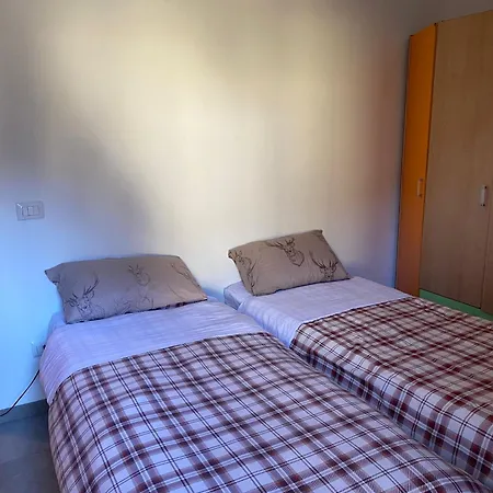 Yellow House Apartment
