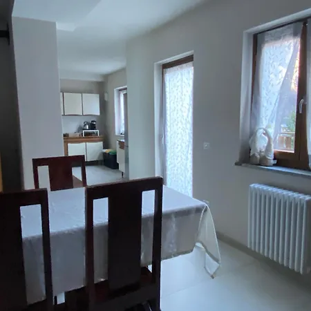 Yellow House Apartment